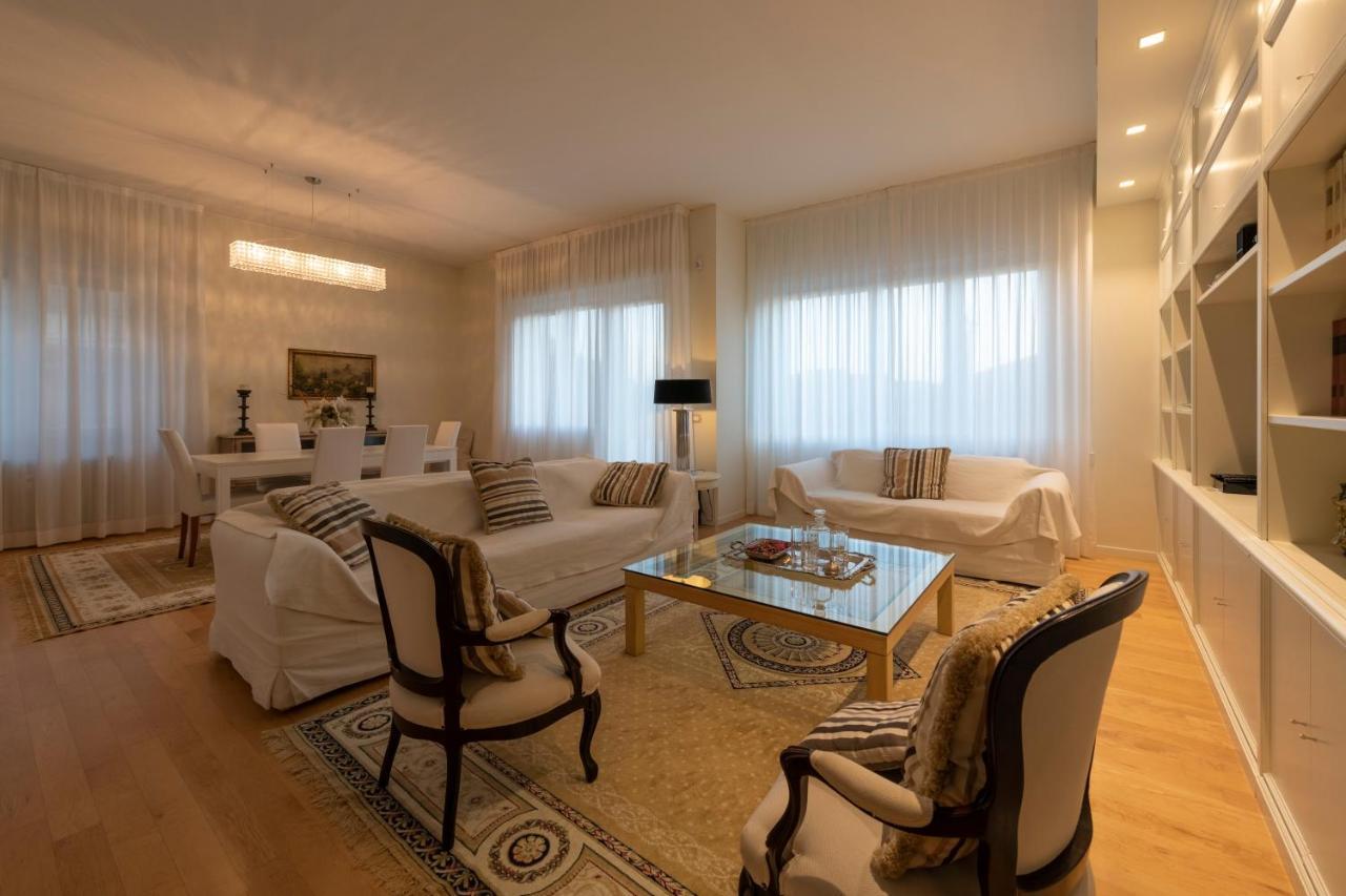 Casa Gramsci Luxury Apartment Pésaro Exterior foto
